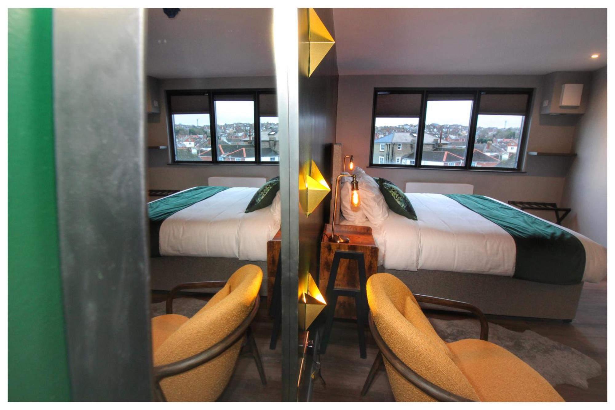 Pinnacle Suites Hotel Cowes  Εξωτερικό φωτογραφία