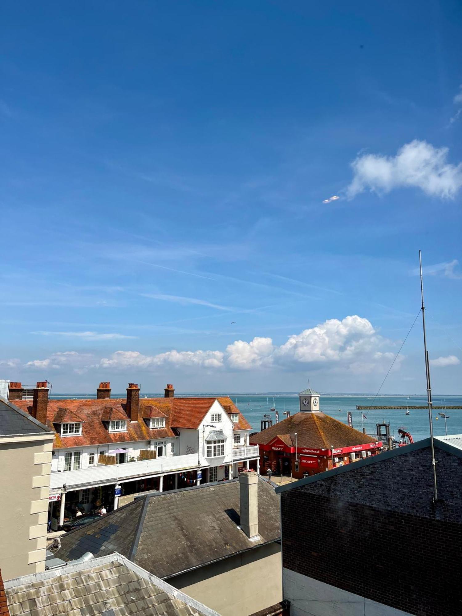 Pinnacle Suites Hotel Cowes  Εξωτερικό φωτογραφία